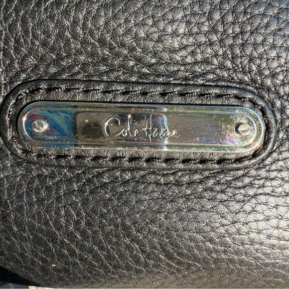 Cole Haan Sophisticated Black Leather Shoulder Bag - Picture 4 of 11